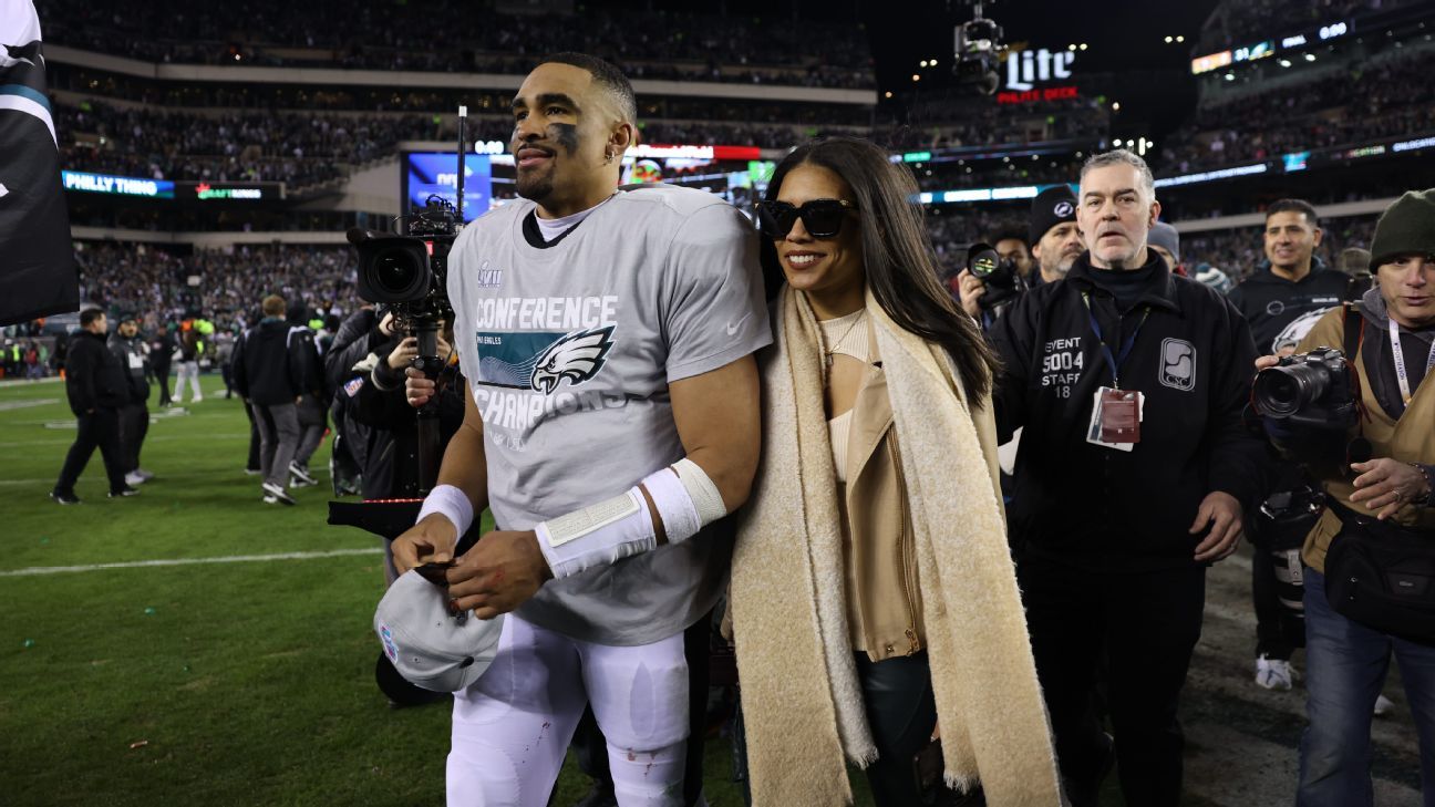 Eagles QB Jalen Hurts reveals engagement to college sweetheart