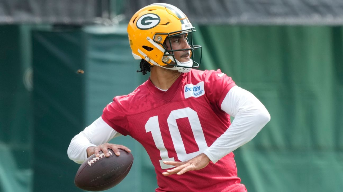 Packers list QB Jordan Love (knee) as questionable vs. Titans