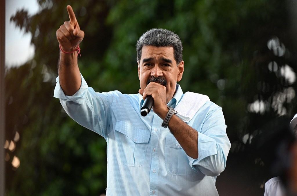 Nicolás Maduro Moves Christmas Up to Oct. 1 in Venezuela