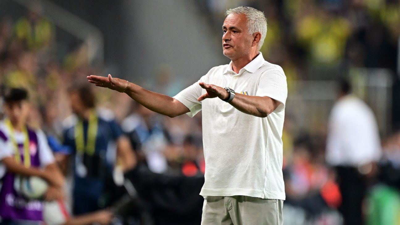 Fenerbahce boss Jose Mourinho: I was a 's--- player'