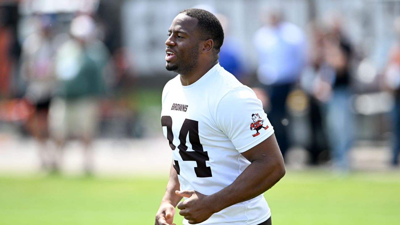 Browns RB Chubb out another week, Njoku to play vs. Eagles