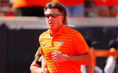 Oklahoma State coach Gundy injures eye after run-in on ranch