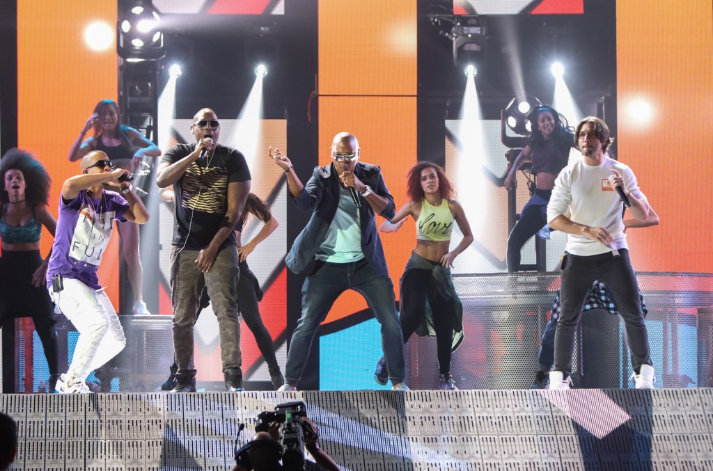 Proyecto Uno closes the Billboard Latin Music Awards with a bang