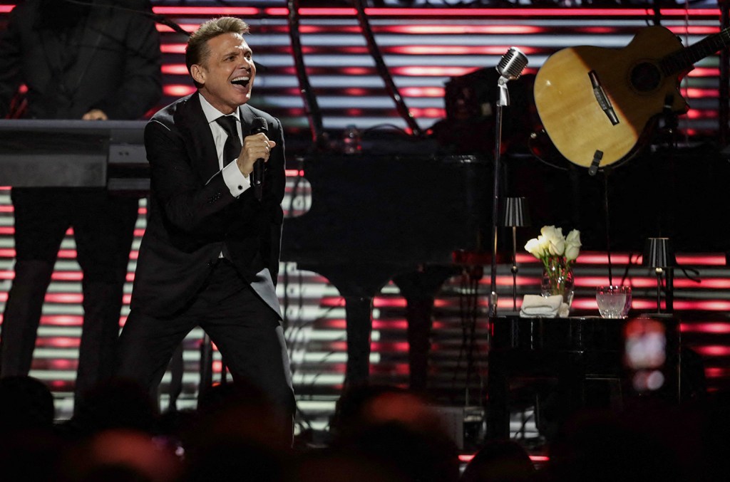 Luis Miguel to Close His International Tour in Mexico City