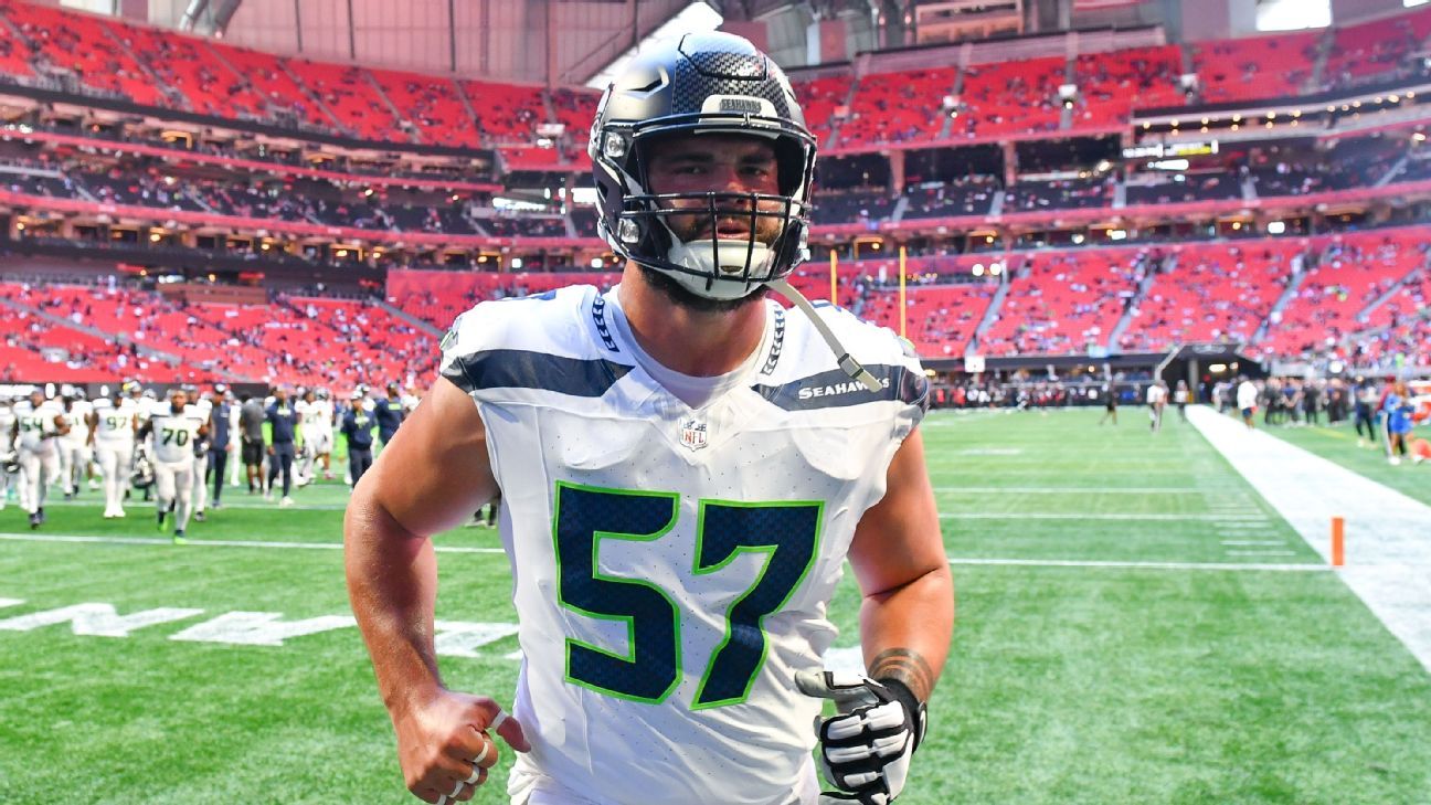 Seahawks center Connor Williams abruptly retires from NFL at 27