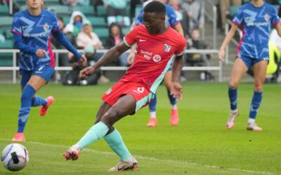 NWSL semifinals: Chawinga available as Current face Pride