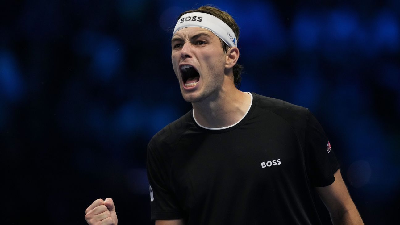 Jannik Sinner will face Taylor Fritz for ATP Finals trophy