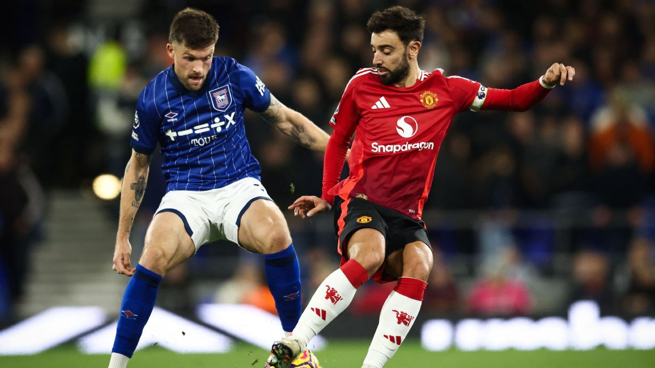 Ipswich vs Man United: VAR stopped by Stockley Park fire alarm