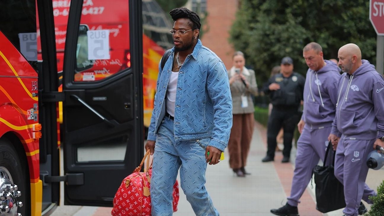 Derrick Henry's denim look leads NFL Week 12's arrivals