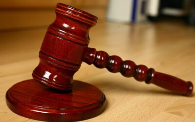 Convicted Florida bank robber asks to remain in jail