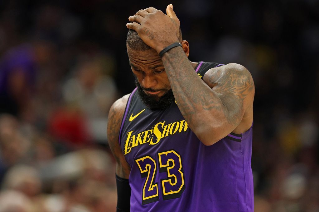 Lakers reconsidering LeBron James' 82-game goal amid slump