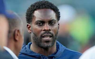 Sources - Sacramento St. discussing hiring Michael Vick as coach