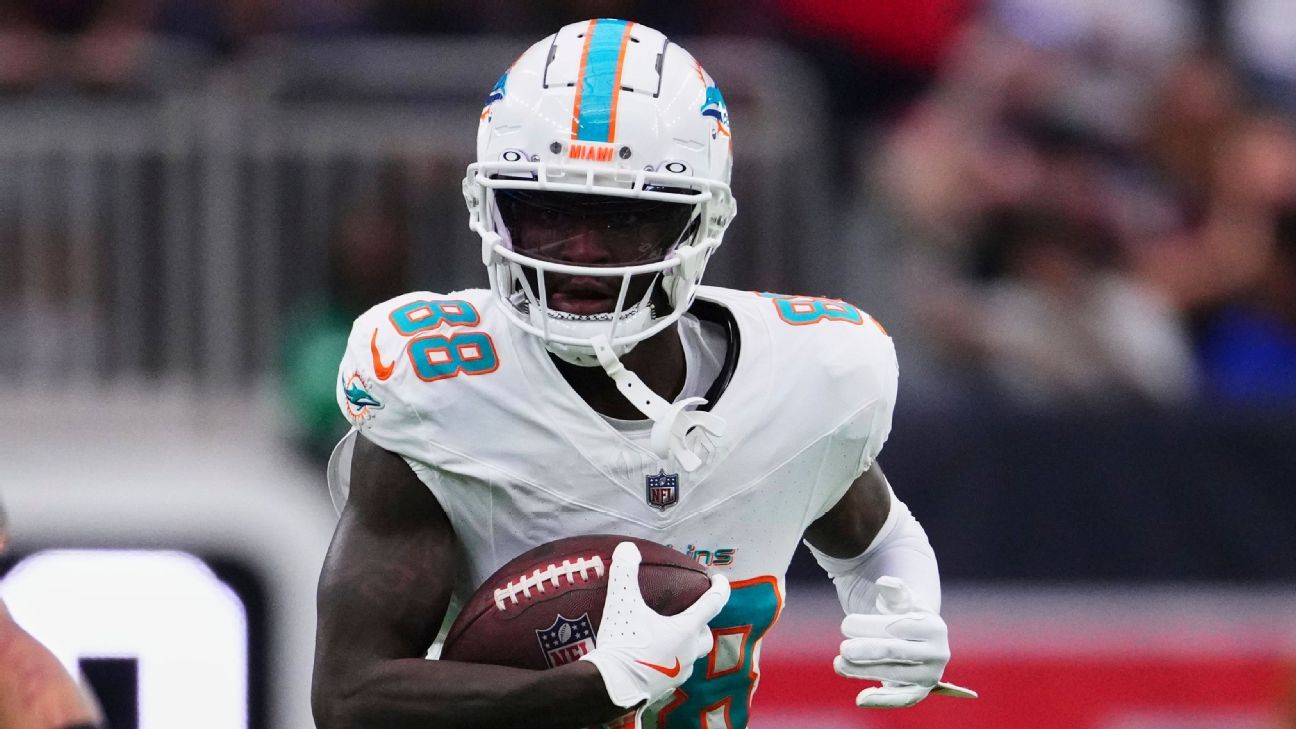 Dolphins WR Grant DuBose to return home after hospital stay