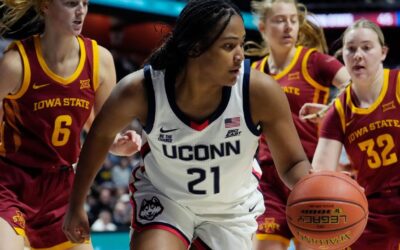 UConn's Sarah Strong is women's hoops' top freshman -- and a soon-to-be-star