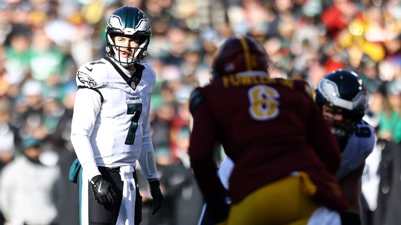 Kenny Pickett throws TD pass to A.J. Brown in relief of Hurts