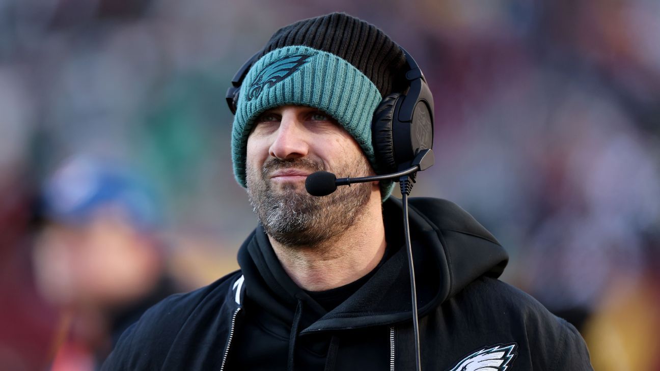 Source - Eagles' Sirianni apologized to Commanders' Ertz for spat