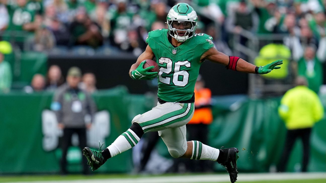 Saquon Barkley eclipses 2,000-yard mark as Eagles clinch NFC East