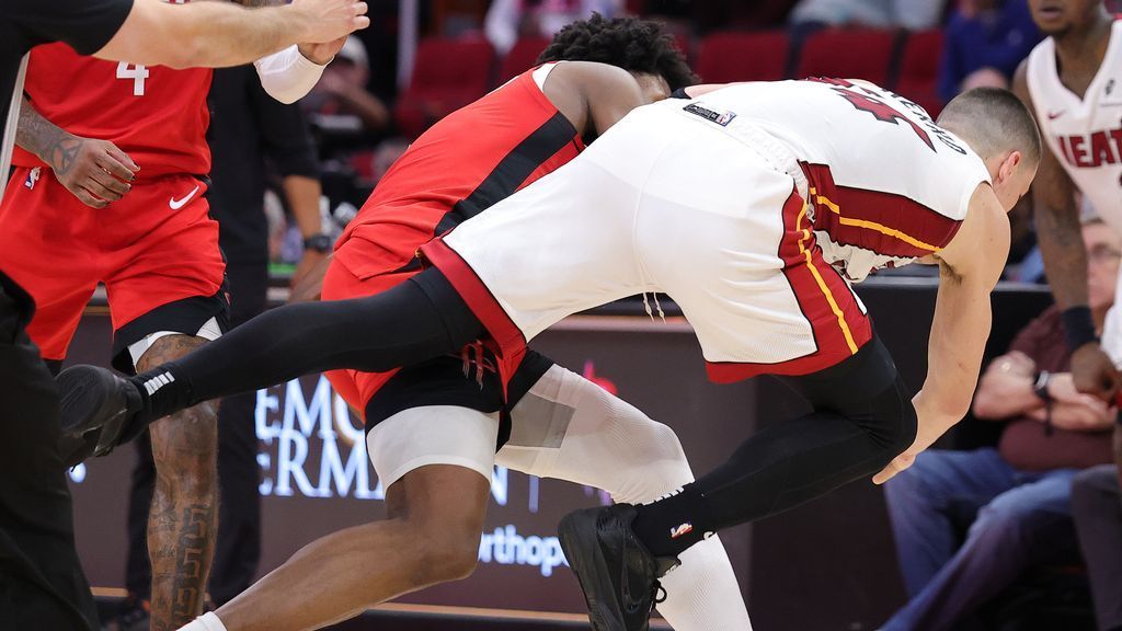 Tyler Herro, Amen Thompson tossed after Heat, Rockets fight