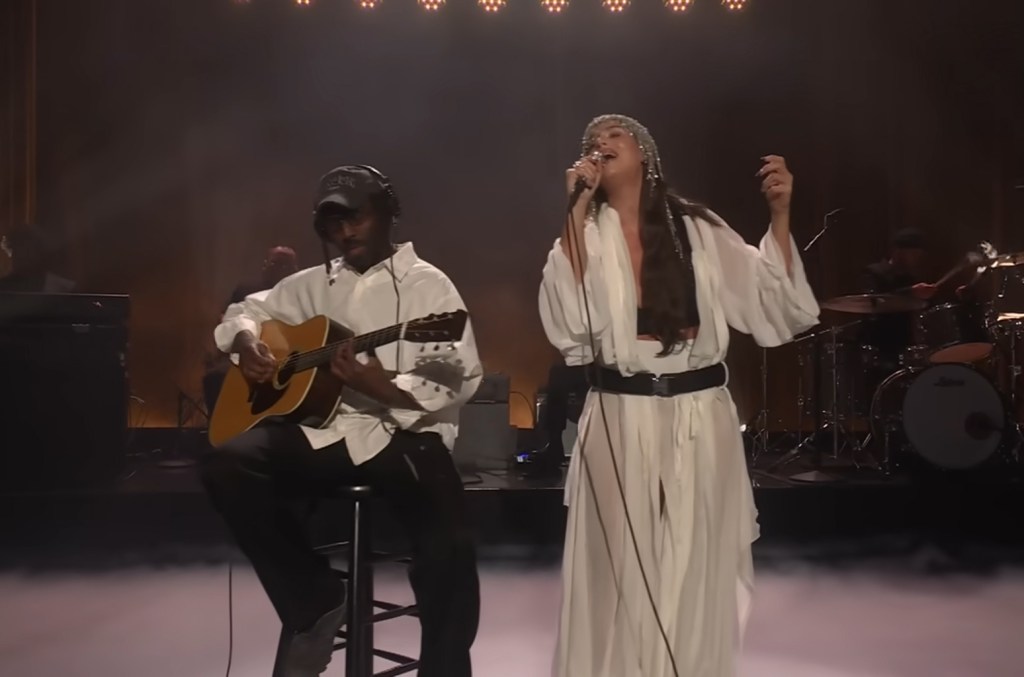 Nathy Peluso, Blood Orange Perform on 'The Tonight Show': Watch