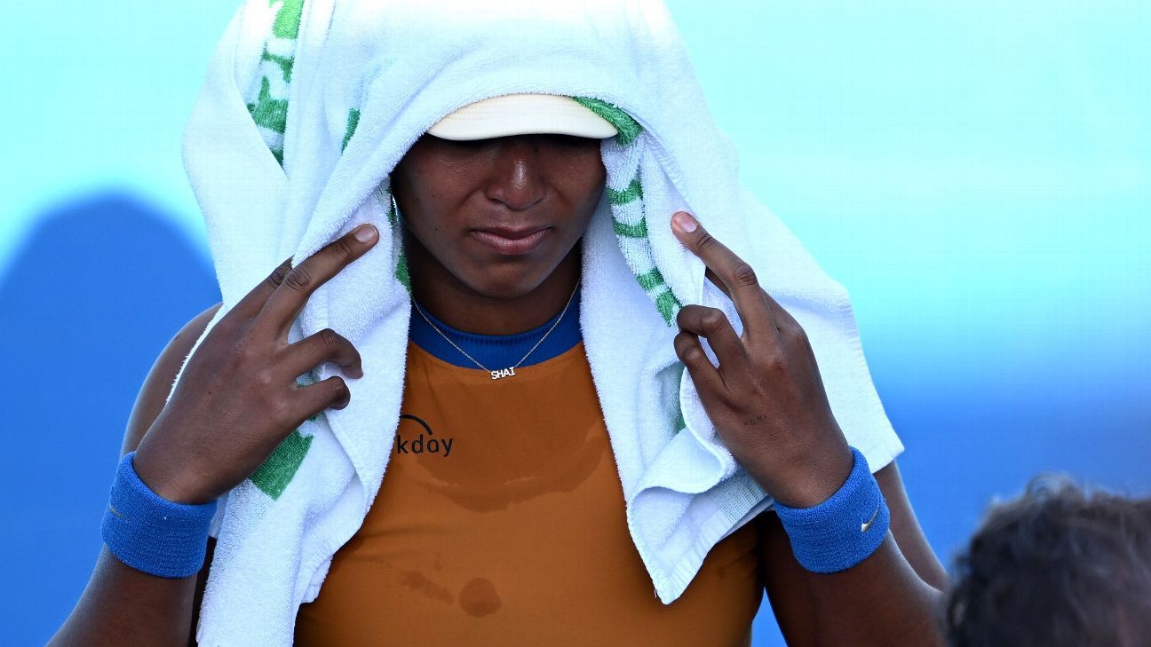 Naomi Osaka retires from Auckland final with apparent injury