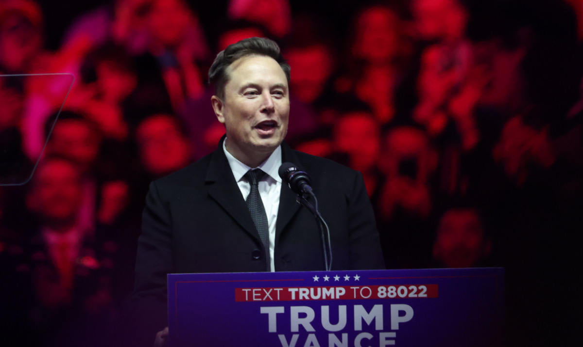 Catherine Rampell Challenges CNN Anchor To Do Elon Musk’s Infamous ‘Nazi Salute’ On Live TV After He Tries To Defend Him