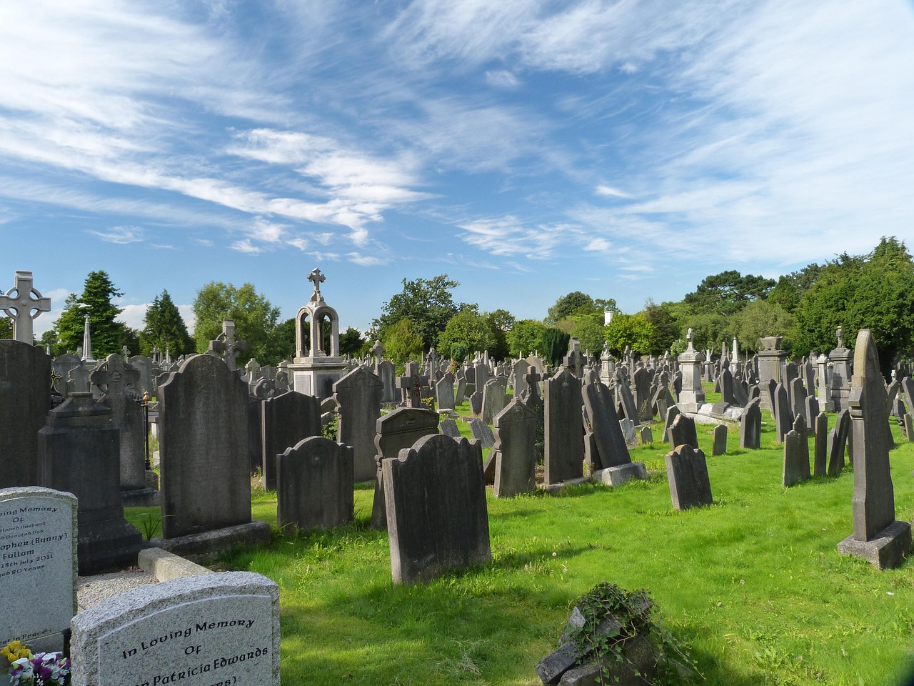 Cemetery Reportedly Refuses to Bury Man’s Husband in Family Plot