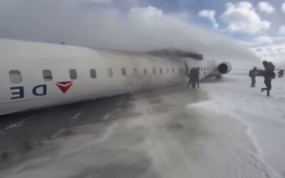 Delta Plane Crashes At Toronto’s Pearson Airpor • Hollywood Unlocked
