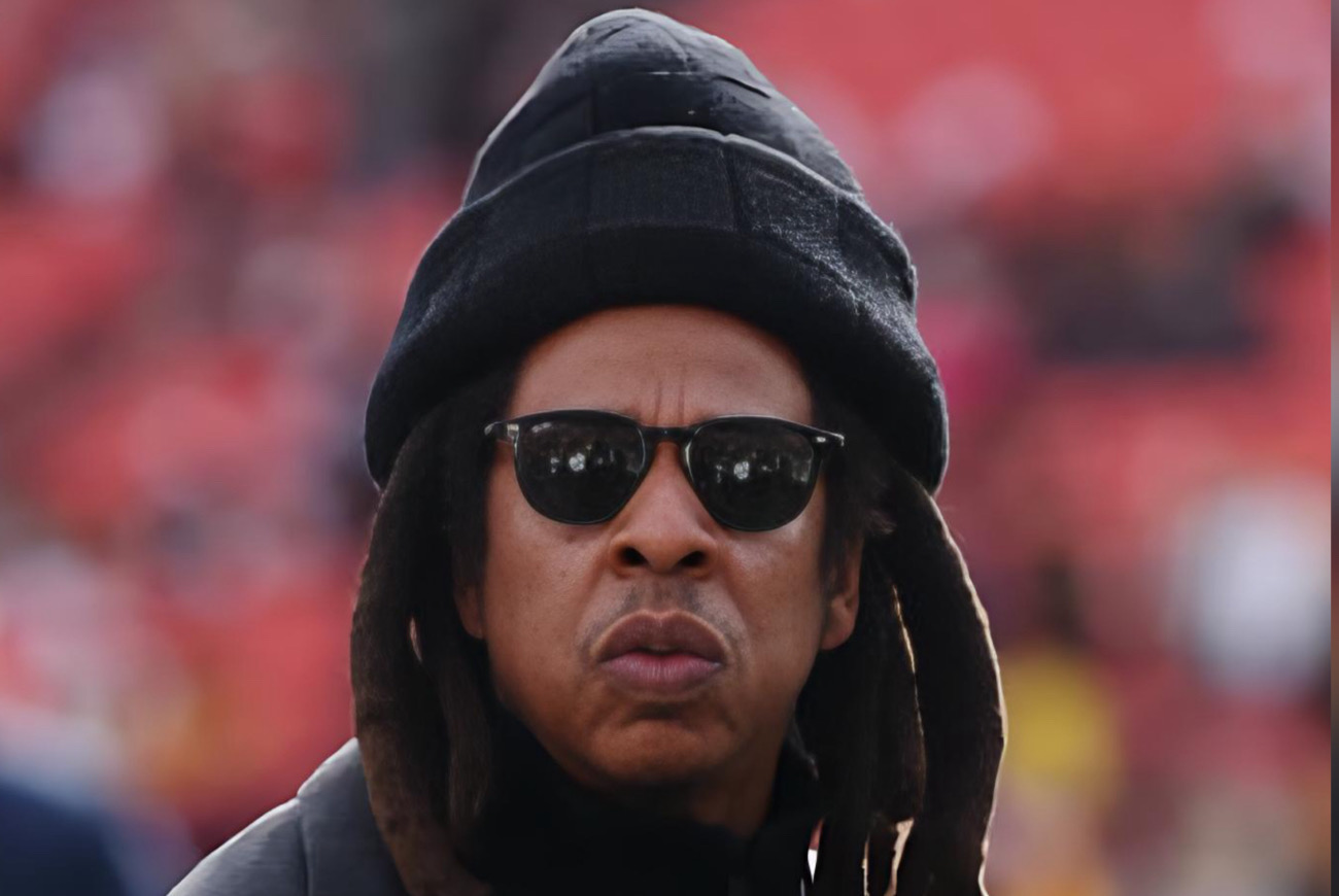 Jay-Z's Accuser Fights Back • Hollywood Unlocked