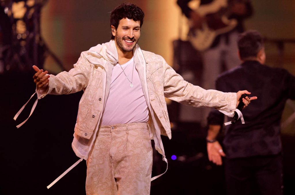 Tom Hanks Helps Sebastián Yatra Tease New Song 'La Pelirroja': Watch