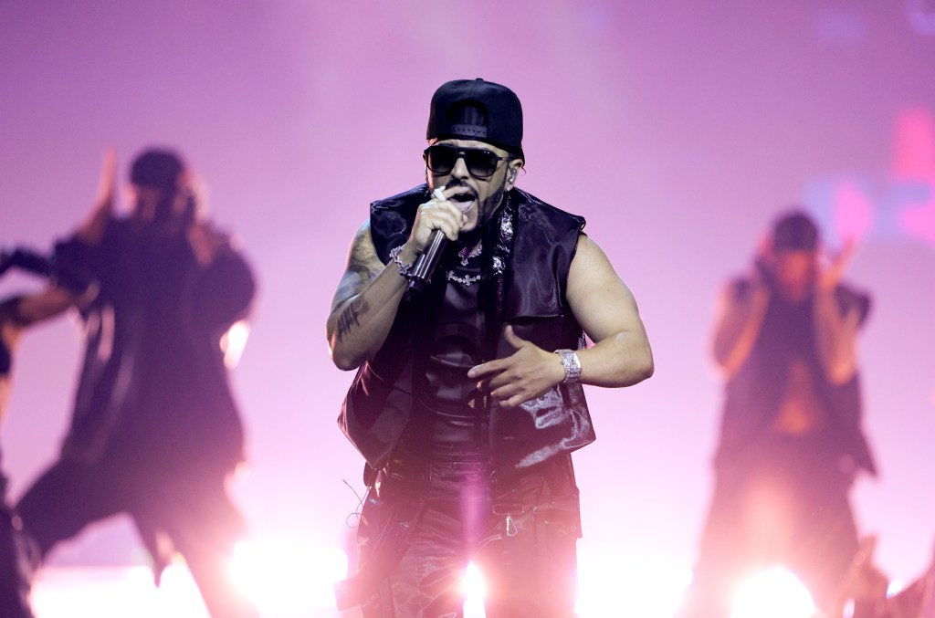 Yandel to Embark on U.S. Sinfónico Tour: See the Dates