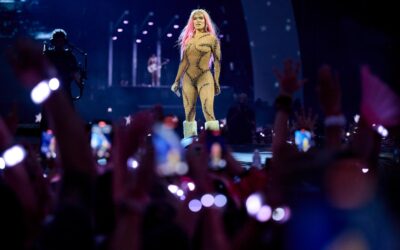 Inside the Thriving Tours, Business & Stars