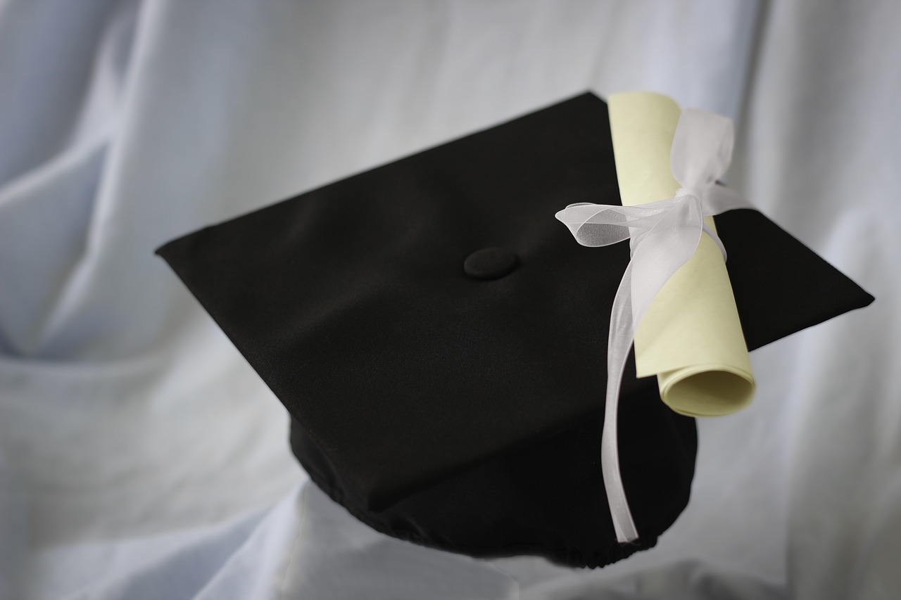 Tennessee School Accused of Withholding Student’s Diploma After She Comes Out as Gay