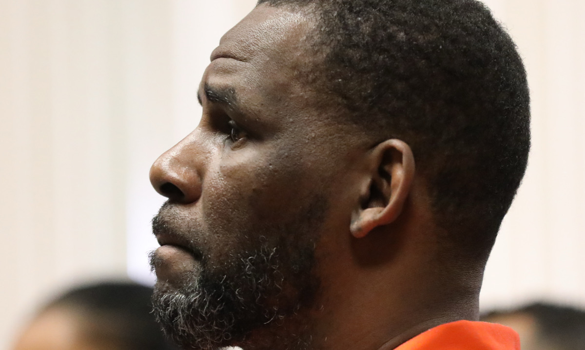 R. Kelly Reportedly Suffered An Overdose And Was Rushed To The Hospital