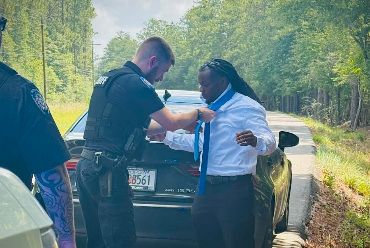 Louisiana Sheriff’s Deputy Helps Speeding Driver With Necktie After Learning He Was Headed To Funeral