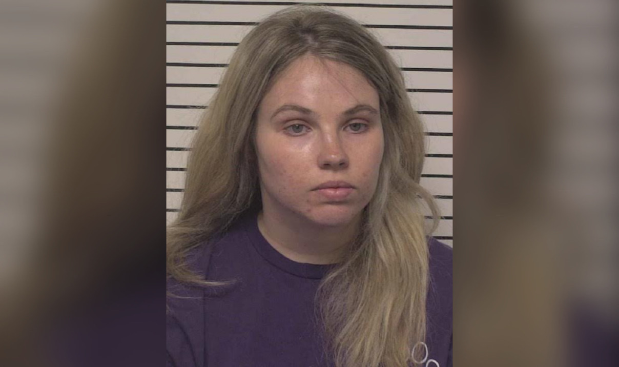 OMG: Groomer Arrested And Charged After She Is Seen on Video Beating Customers' Dogs at Pet 'Resort'