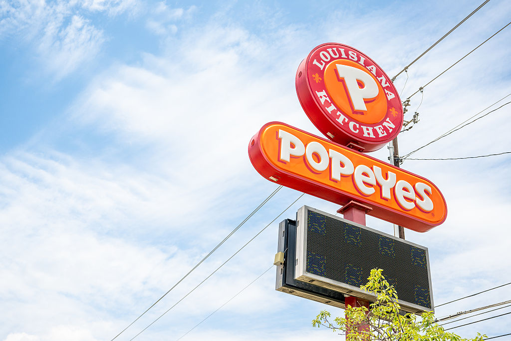 Louisiana Woman Says Popeyes Manager Assaulted Her With Hot Chicken After Order Mix-Up