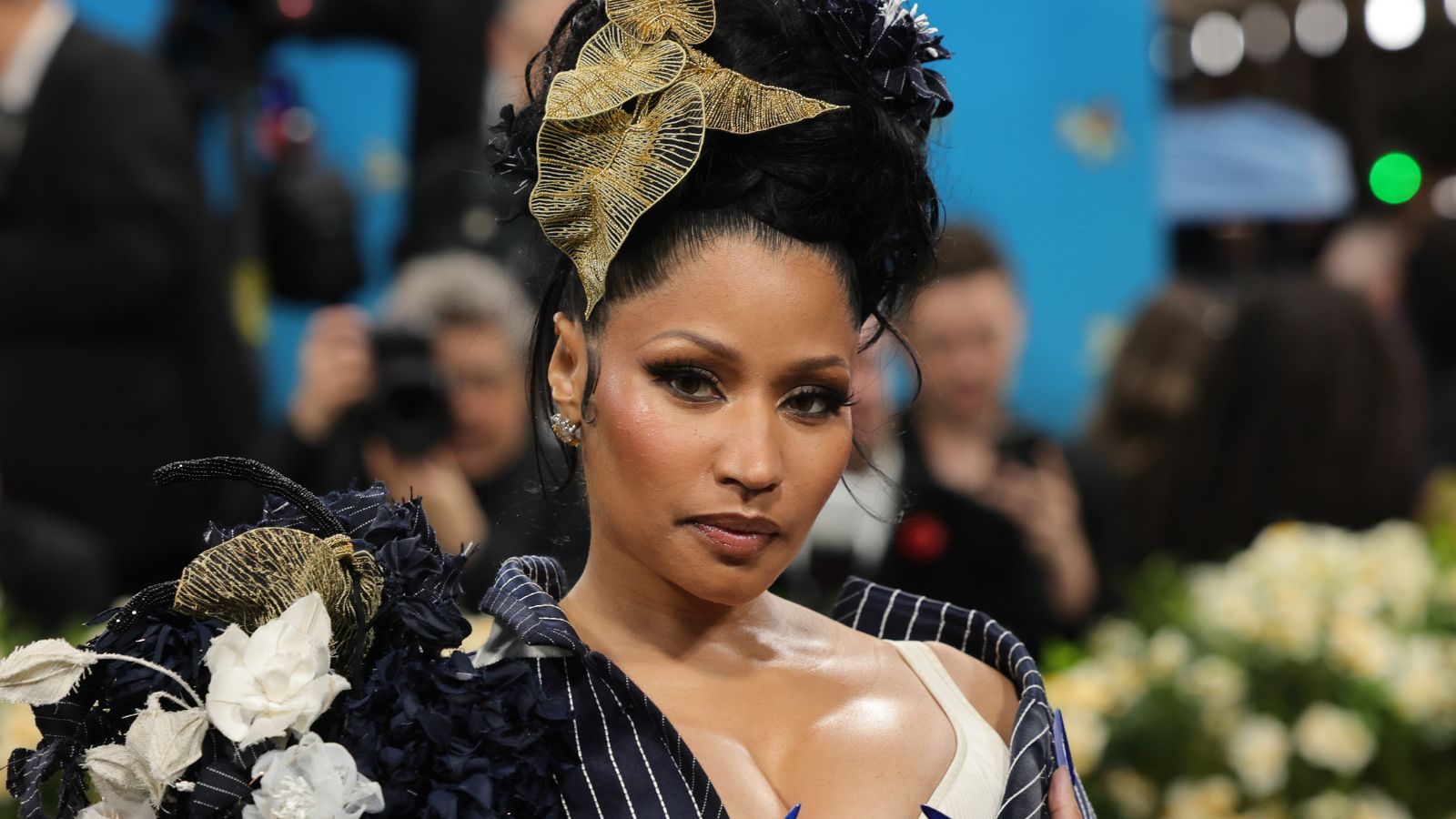 Nicki Minaj Gets Into Row With NFL Legend Over Husband