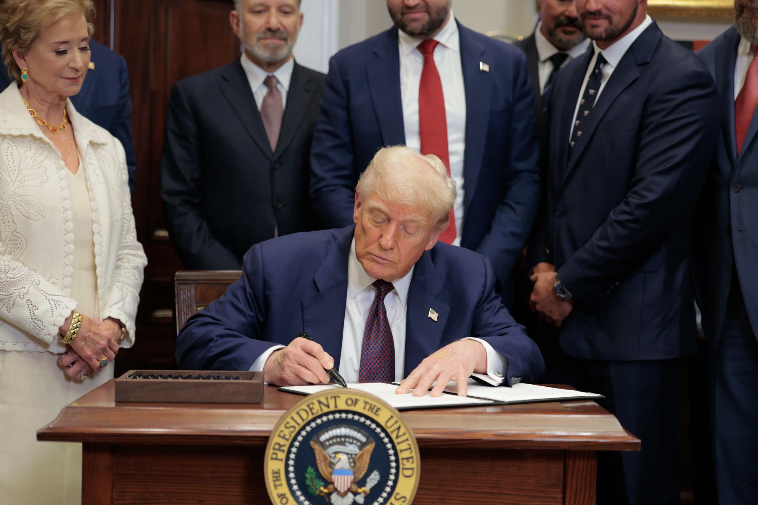 President Donald Trump Wants To 'Make America Fit Again' And Signs Executive Order Bringing Back Presidential Fitness Test To 'Motivate Kids' In U.S. Public Schools