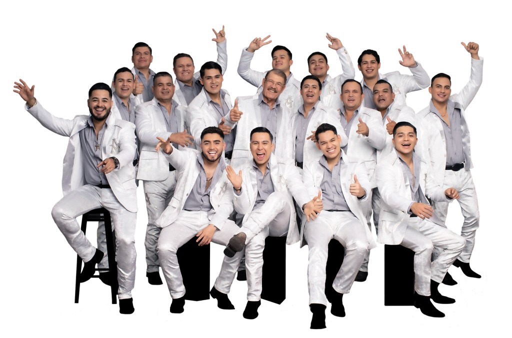 La Arrolladora Banda El Limón Leads Mexican Independence Day in Zócalo