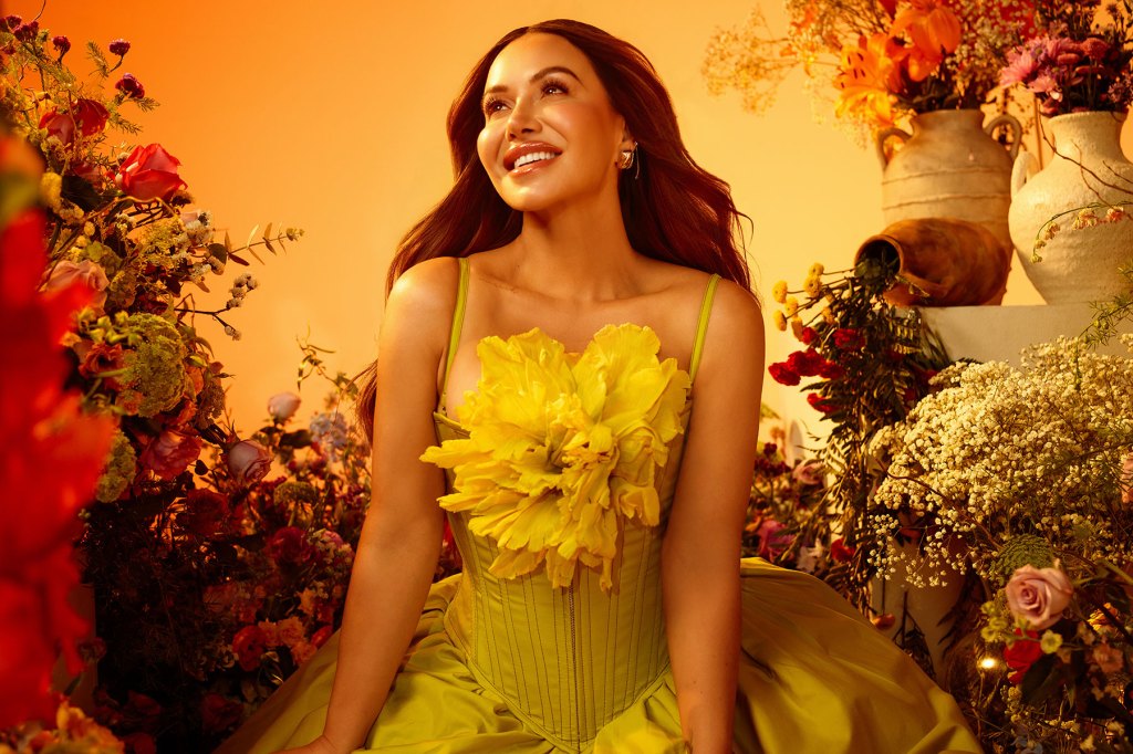 Chiquis' New 'Flores en el Alma' Album & More