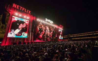 Juan Gabriel Concert Screening at Mexico's Zócalo Draws 170,000 Fans