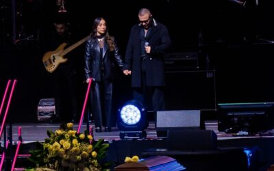 Paola Jara & 14,000 Fans