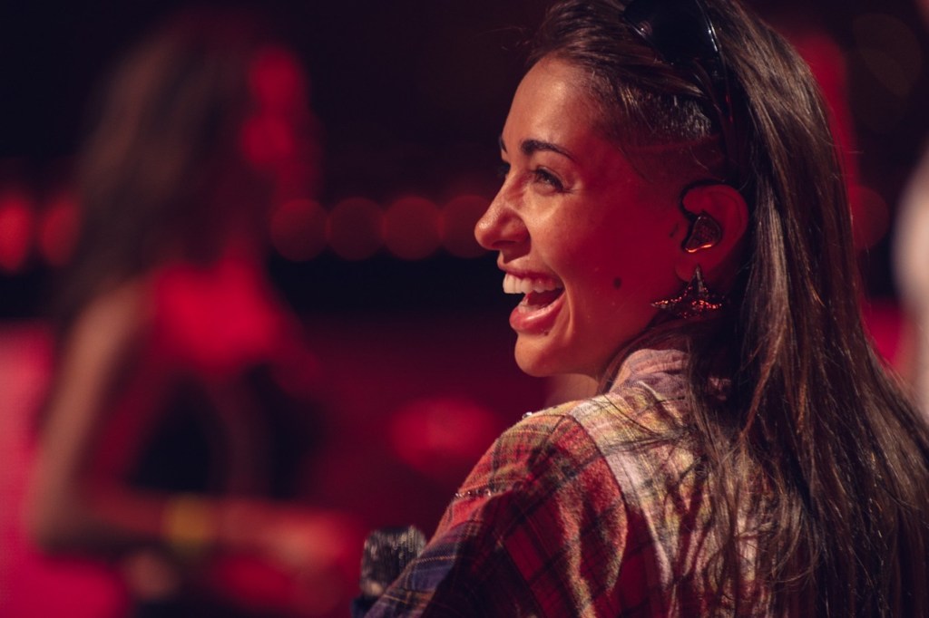 How to Watch, Performers List